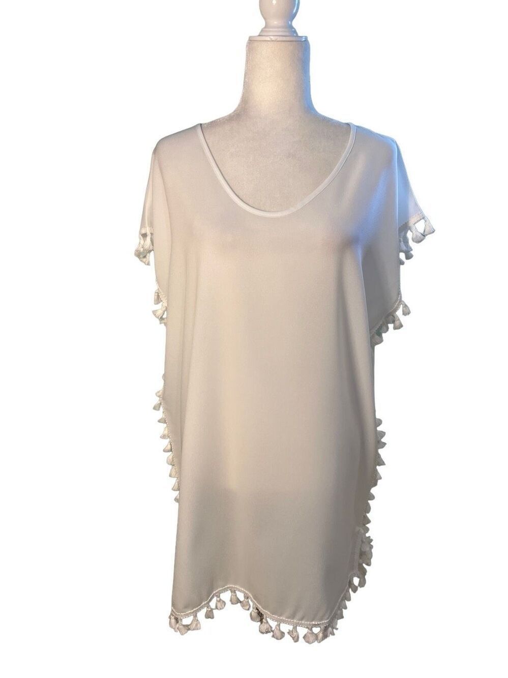 NWT Yincro white swim coverup with tassle trim sides - M